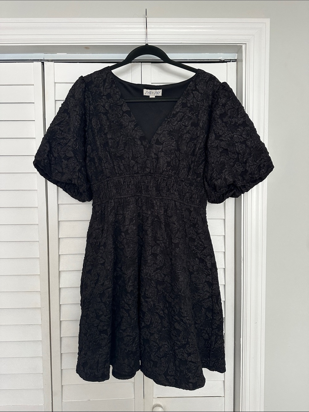 She + Sky Black Textured V-Neck Puff Sleeve Mini Dress